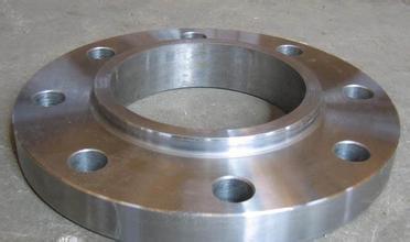 不同材料的碳鋼法蘭有哪些不同的優(yōu)勢(shì)和特點(diǎn)